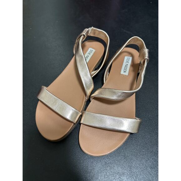 Steve Madden Dessie Flat Sandals Metallic Pink Silver Gladiator Womens Size 8 - Picture 1 of 5